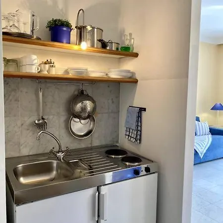 Charming Place With Pool, Lake And Terrace 135 아파트 *
